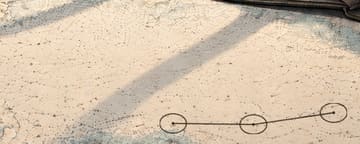 The pencilled course after letter two: 2 legs.