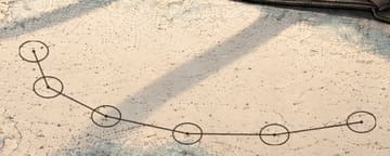 The pencilled course after letter five: 5 legs.